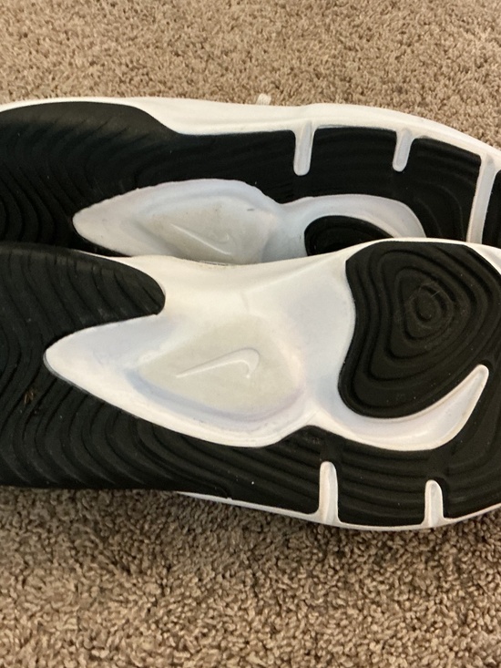 Nike Legend Essential 3 Men’s Size 13 Used main image 4
